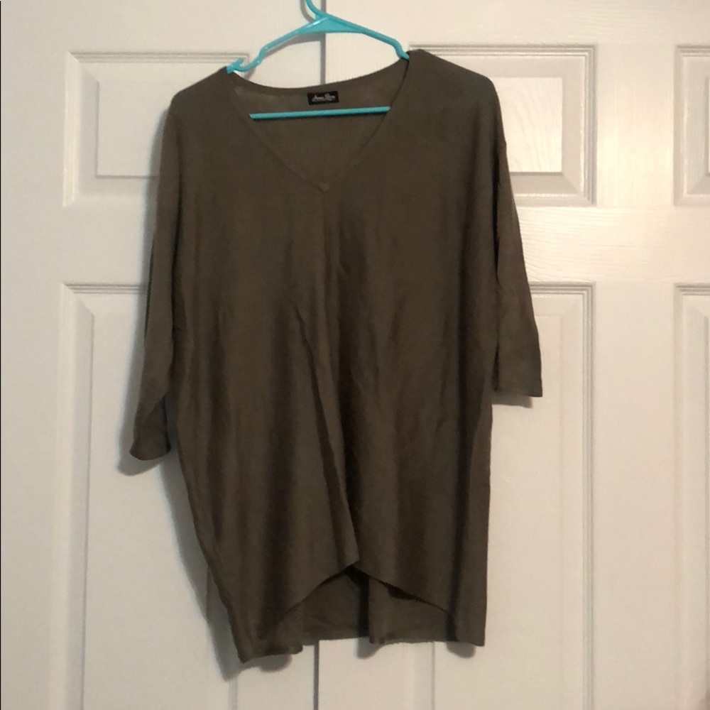 Anna Lane flowy top